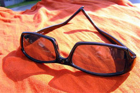 برای خرید عینک آفتابی استاندارد چقدر باید هزینه کرد؟+جدول‌قیمت