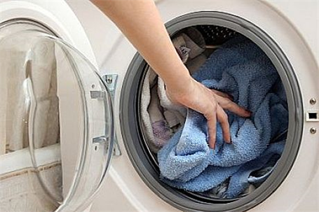 با چه ترفندی از بوی نامطبوع ماشین لباسشویی خلاص شویم