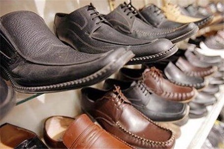فروش بیش از ۱۰ میلیون دلار کفش‌ خارجی در مغازه‌ها