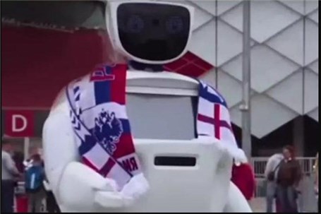 محافظت روبات روسی از تماشاچیان جام جهانی