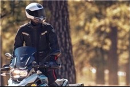 کلاه کاسکت واقعیت مجازی برای موتورسیکلت سواران