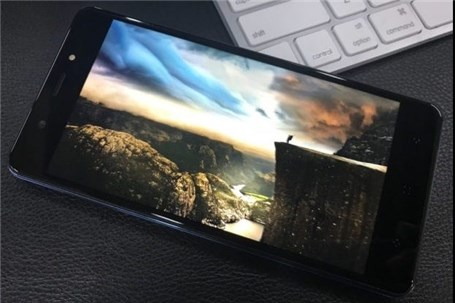 تصاویر تازه‌ای از نمایشگر سه بعدی گوشی الفون پی ۸ ۳D منتشر شد