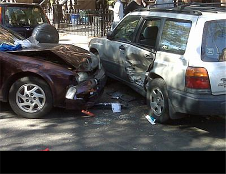 15 کشته و زخمی در تصادف واژگونی خودرو در زاهدان