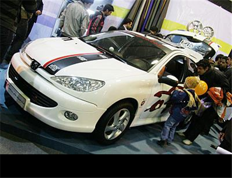عرضه سه محصول آپکو در نمایشگاه خودرو شیراز(13)