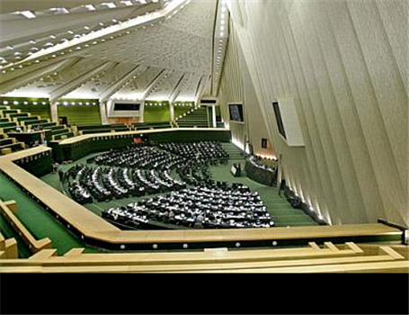 بودجه 89 با دلار 980 تومان و نفت 60 دلاری بسته شد