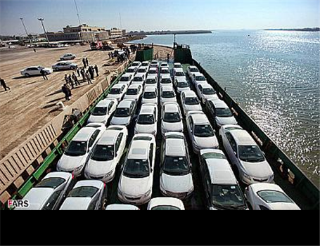 گزارش تصویری: ورود اولین خودروهای خارجی به منطقه آزاد اروند