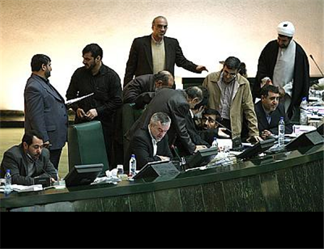 لابی واردکنندگان خودرو با نمایندگان صحت ندارد