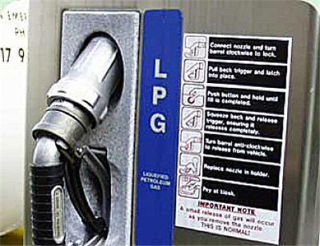 بی‌توجهی وزیر نفت به یک میلیون خودرو LPG سوز