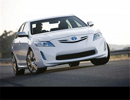آغاز فروش کمری هیبریدی سدان در چین