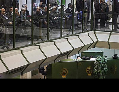 افزایش ناگهانی صف خرید و فروش سهام ایران خودرو