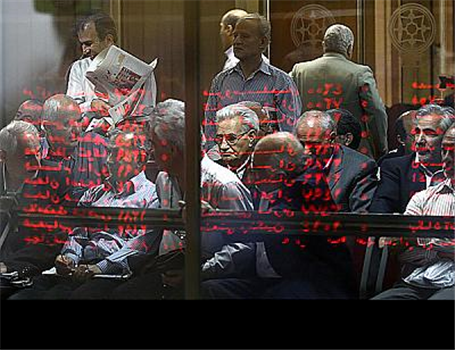 ادامه رقابت برای خرید خودروسازان تا چهارشنبه