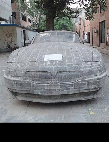 Bmw  ساخته شده از سنگ