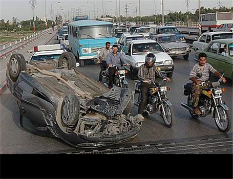 تجهیزات صوتی و تصویری خودرو عامل تصادف