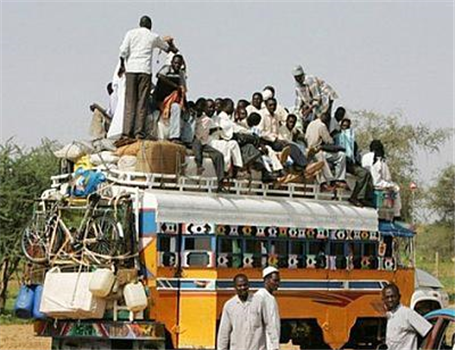 14 کشته در پی سقوط خودرو به داخل دره‌ای در نپال
