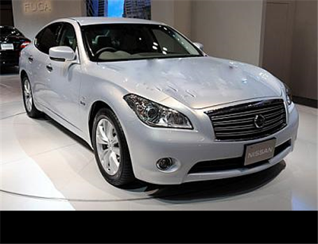 رونمایی اولین نیسان الکتریکی-گازوئیلی