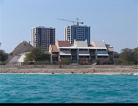 هیچ محدودیتی برای ورود خودروهای شخصی به کیش وجود ندارد