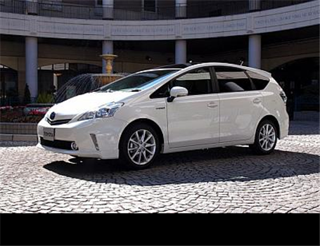 ارایه تویوتا  Prius V با قیمت 28.600 دلار در ژاپن