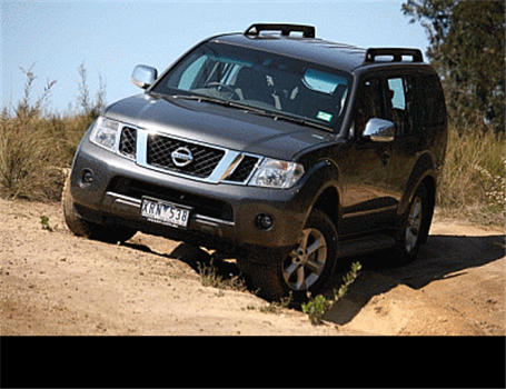 نیسان Pathfinder ST-L خودرویی مناسب برای خانواده ها