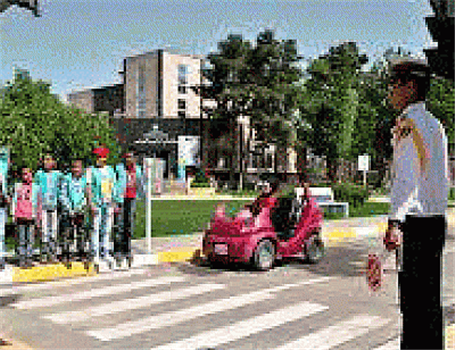 آموزش علایم راهنمایی و رانندگی به کودکان با افتتاح پارک ترافیک در منطقه ۹ تهران