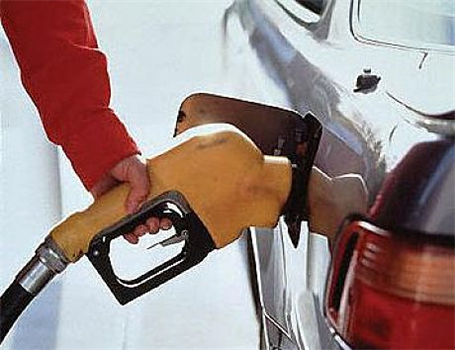 رشد ۷۵ درصدی مصرف بنزین در کرمان پس از زلزله