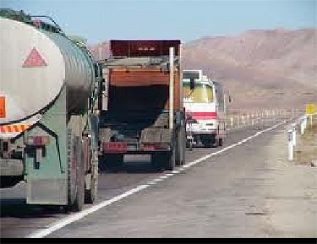 ممنوعیت تردد کامیون‌های عراقی در محورهای مواصلاتی لرستان