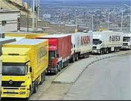 صف ۷۰۰ کامیون ایرانی برای عبور از مرز بازرگان