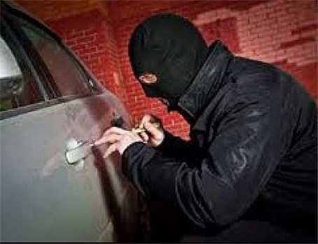 اعتراف به بیش از 300 فقره سرقت لوازم خودرو