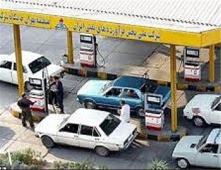 تک نرخی کردن بنزین، مراجعه خودروها به پمپ بنزین ها را افزایش داد