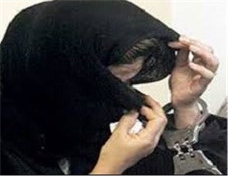 دستگیری سارق زن با ۱۰ فقره سرقت خودرو