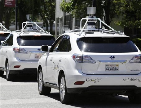گوگل از تصادف خودروهای هوشمندش گزارش می‌دهد