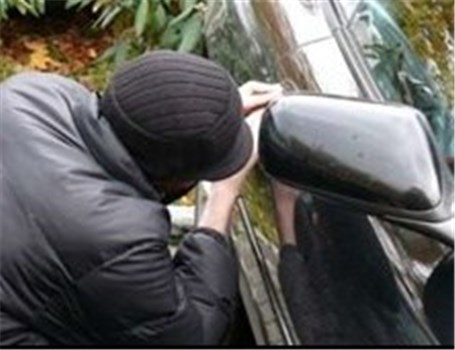 سرقت خودرو در پوشش گشت پلیس