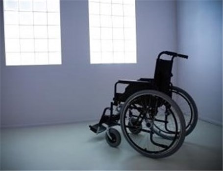 روزانه ۱۰۰ ایرانی به دلیل تصادفات معلول می‌شوند