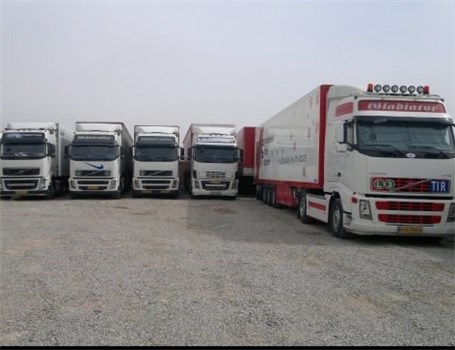 تشکیل صف طولانی کامیون‌های ایرانی در مرز مهران