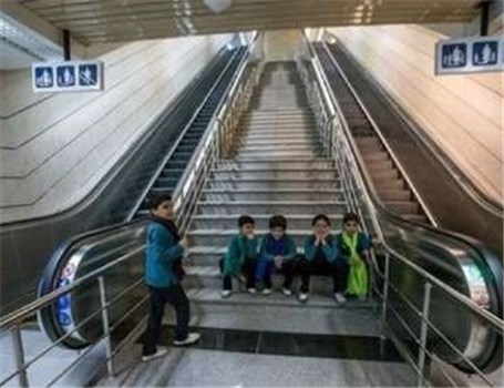 خاموشی پله های برقی مترو تهران صدای مسافران را در آورد