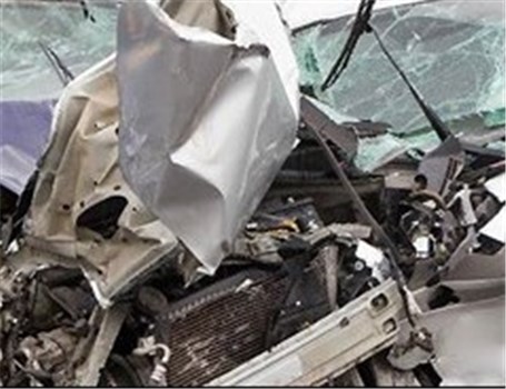 یک دستگاه خودرو پژو ۲۰۶ در اتوبان قزوین- تهران واژگون شد