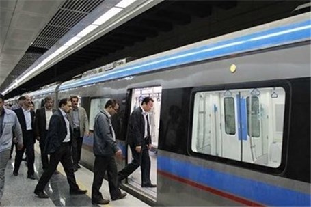اعطای تندیس سیمین سرآمدان روابط عمومی به شرکت بهره برداری مترو تهران