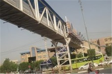 پل عابر پیاده ضلع جنوبی میدان هفتم تیر جمع آوری شد