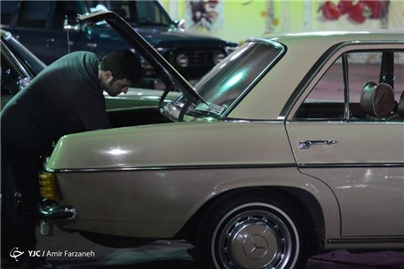 نمایشگاه خودروهای کلاسیک سنندج