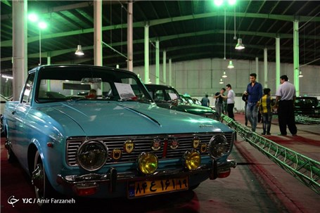 نمایشگاه خودروهای کلاسیک سنندج