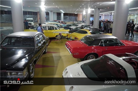 نمایشگاه خودروهای کلاسیک مشهد با طعم انسان‌دوستی