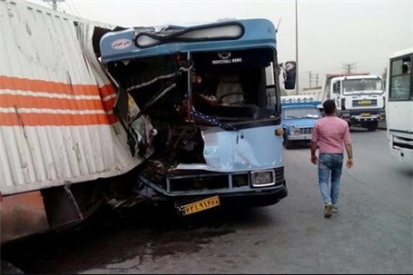تصادف مرگبار اتوبوس با کامیون