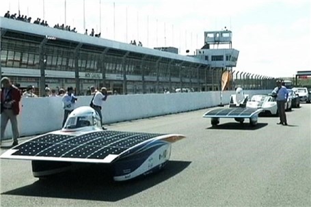 مسابقه خودروهای خورشیدی در استرالیا آغاز شد