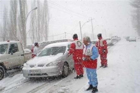 امدادرسانی به 1500 خودرو گرفتار در برف در اذربایجان غربی