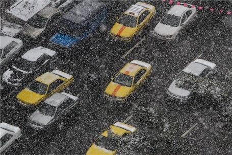ترافیک نیمه سنگین بزرگراه‌های پایتخت در پی بارش برف و باران