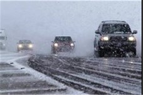 بارش برف و باران و ترافیک روان در جاده‌های کشور