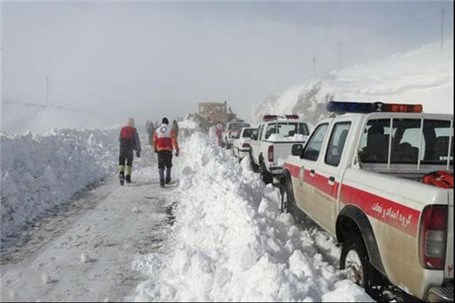 2 هزار و 850 خودرو در برف گیر کردند