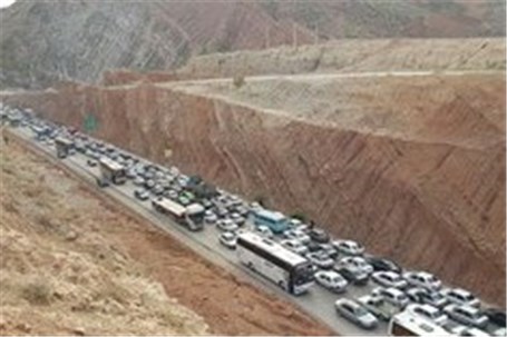ترافیک نیمه‌سنگین در محور‌های ایلام‌-مهران و کرمانشاه-ایلام