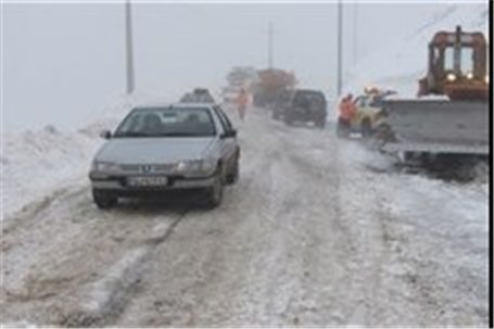 بارش برف و باران و کاهش دید در جاده‌های 5 استان