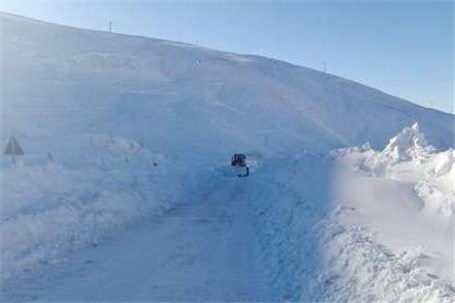 ۱۵ روستای کوهرنگ در محاصره برف قرار دارد