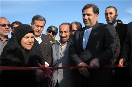 افتتاح ۲۴۶ کیلومتر راه و ۴۰۰۰ واحد مسکن خوزستان با حضور وزیر راه